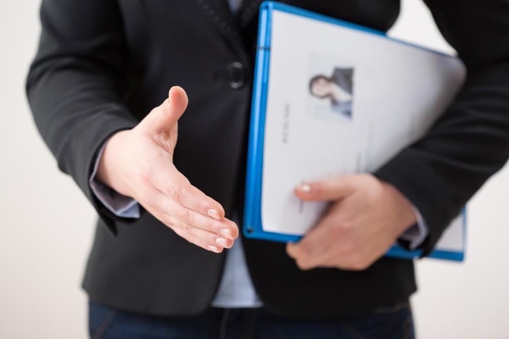 オンラインで人材採用が完結する時代に、採用サイトは企業と応募者の接点であり理解を深める大事な情報源です。応募者のニーズに対応したコンテンツ提供は、自社にマッチした意欲的な人材を獲得し採用にかかるコストを効率化します。

わたしたちは結果を出せる採用サイトを制作します。